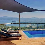 Prázdninový dům House Sienna Of Intaba Views Corfiot Riviera Corfu Island Greece Contemporary Designed Shared Pool With Spectacular Sea Views Close To Ipsos *